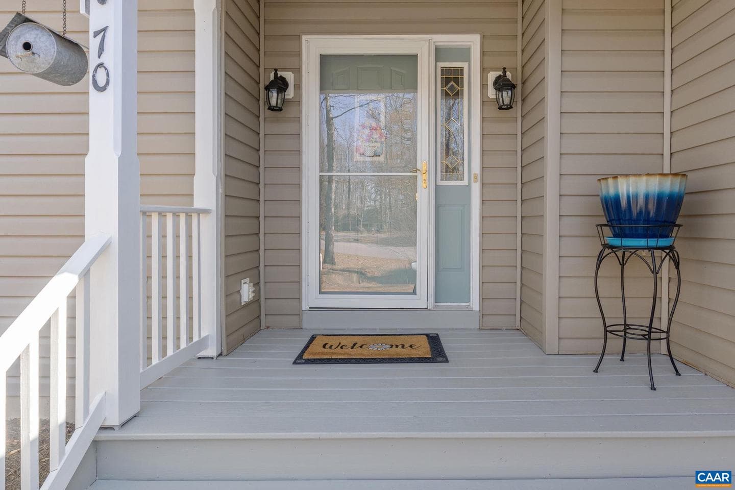 70 Riverside Dr photo 4