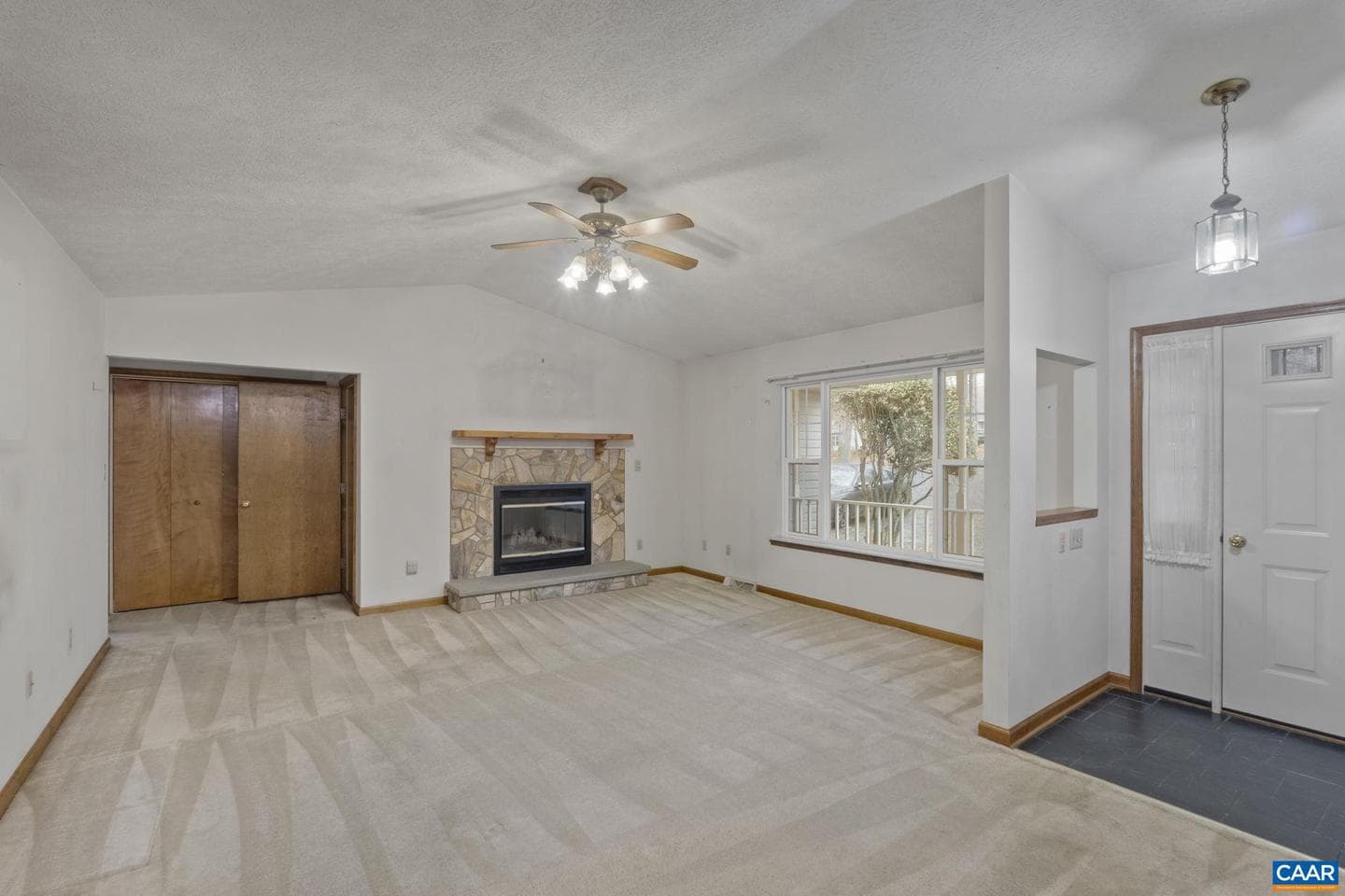 814 Jefferson Dr photo 11