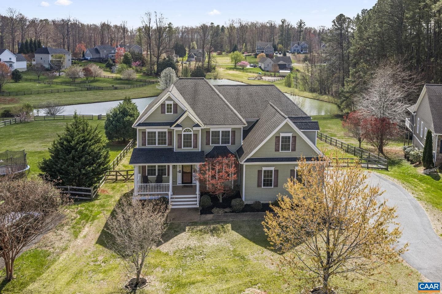 12 Longford Dr