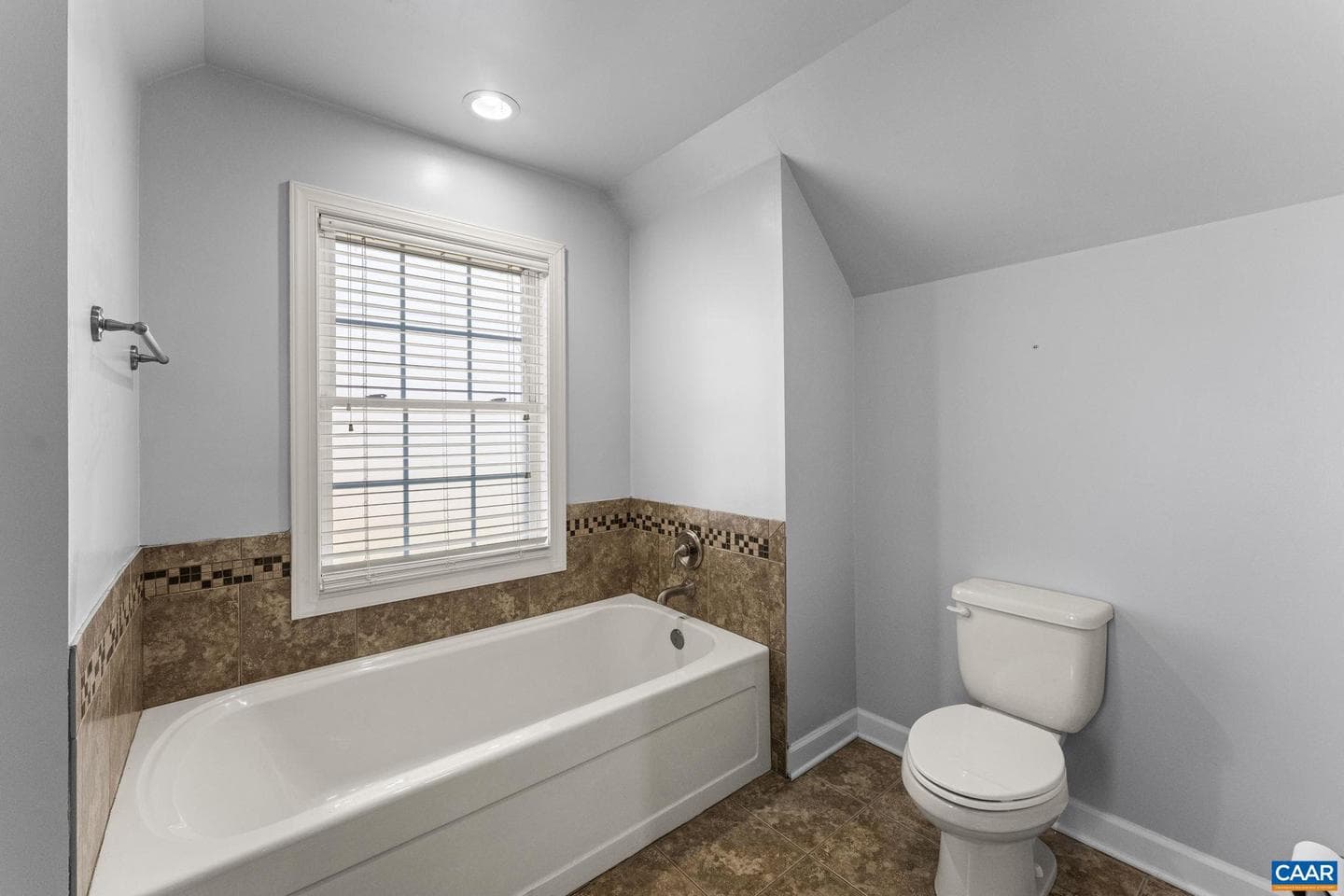 12 Longford Dr photo 31