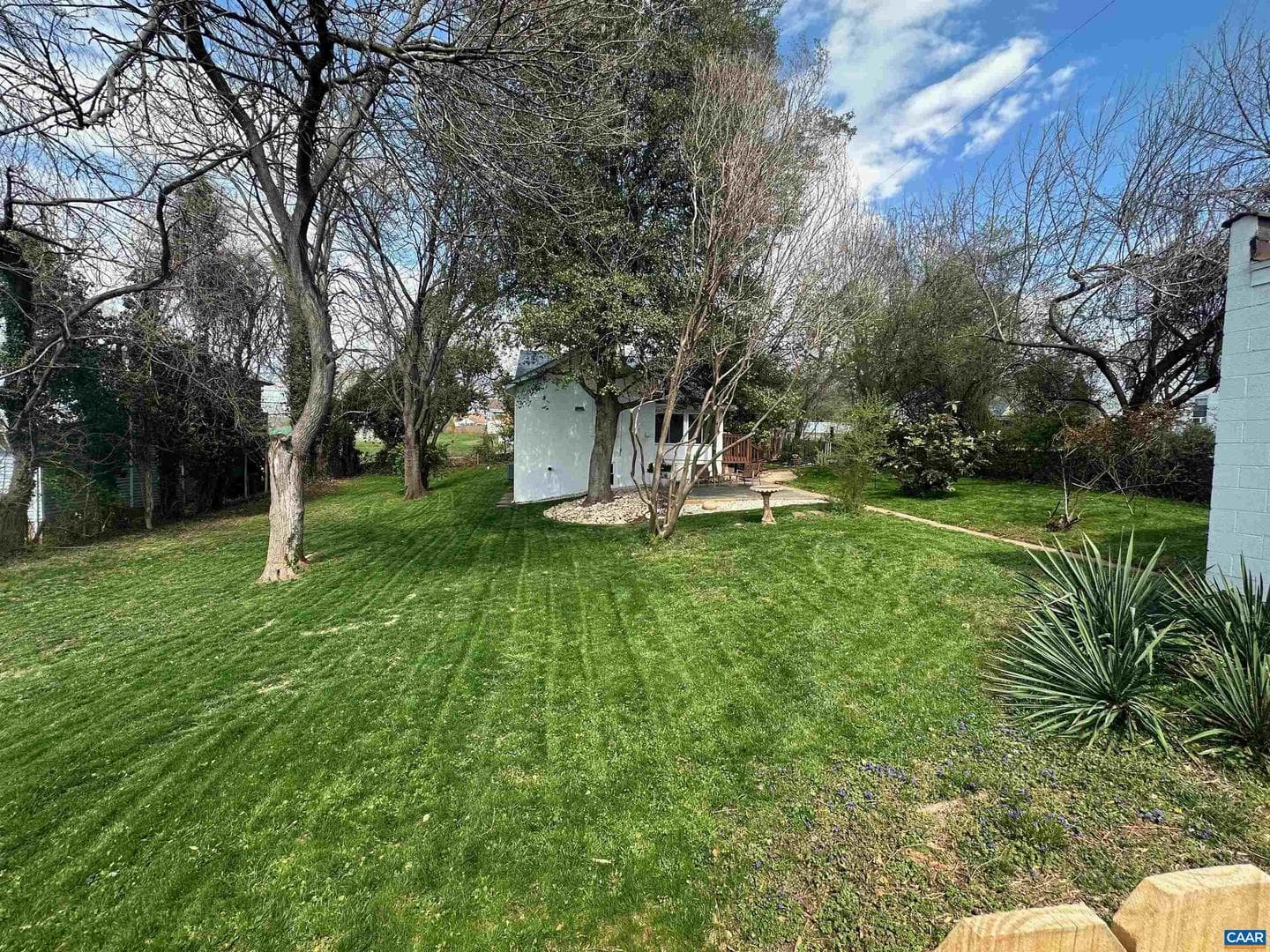 1016 Elliott Ave photo 40