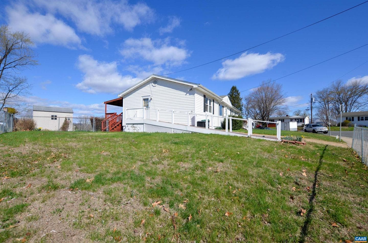 1646 Meridian St photo 5