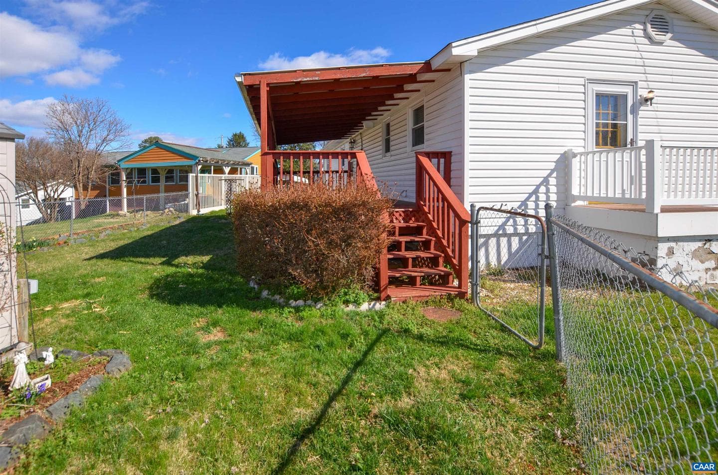 1646 Meridian St photo 7