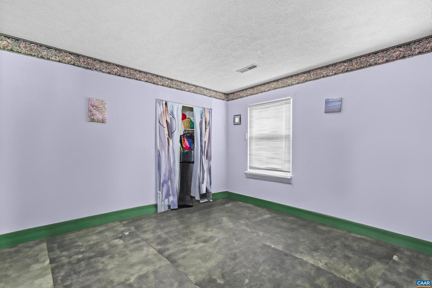 215 Dice St photo 32