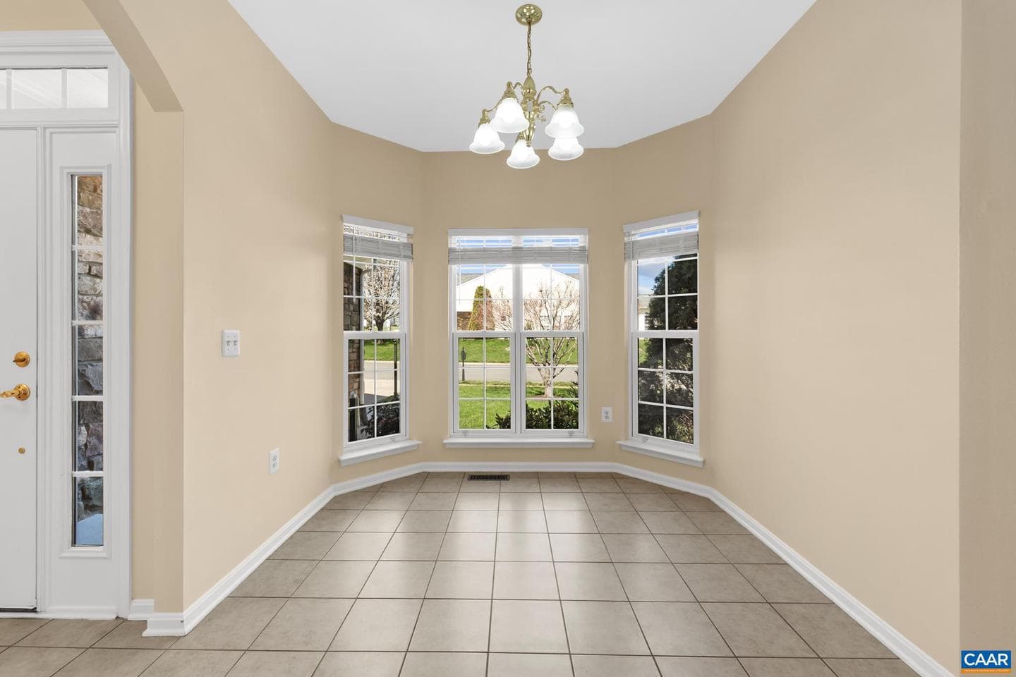 598 Mistland Trl photo 7