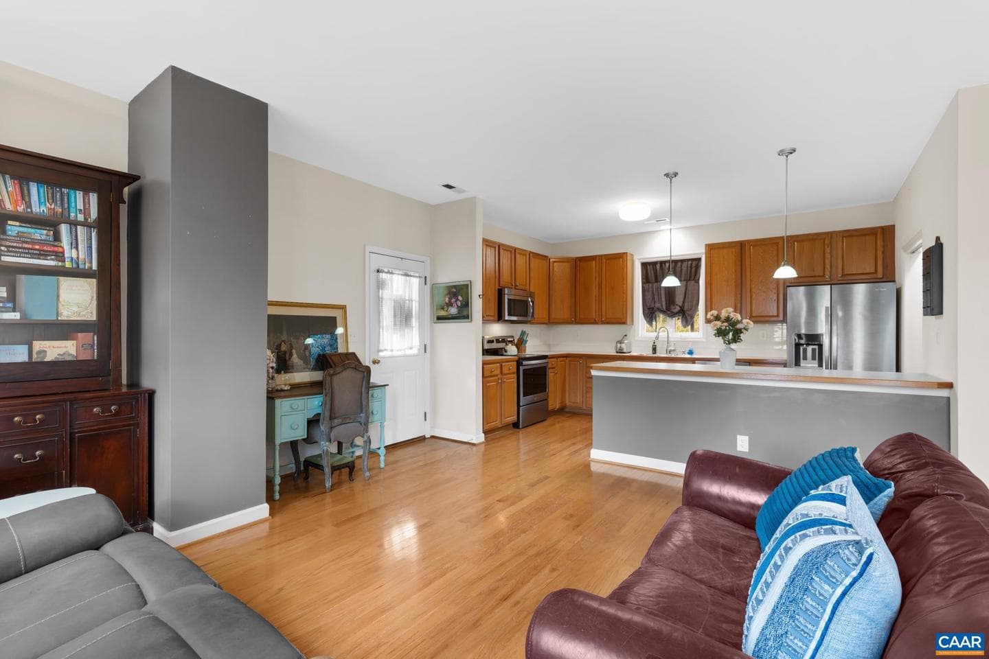 5442 Hill Top St photo 8