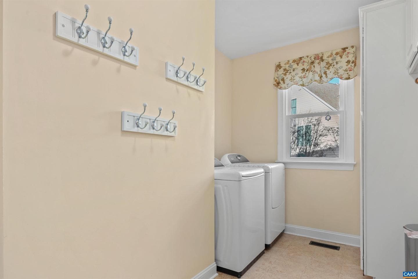 2579 Montgomery Ridge Rd photo 18