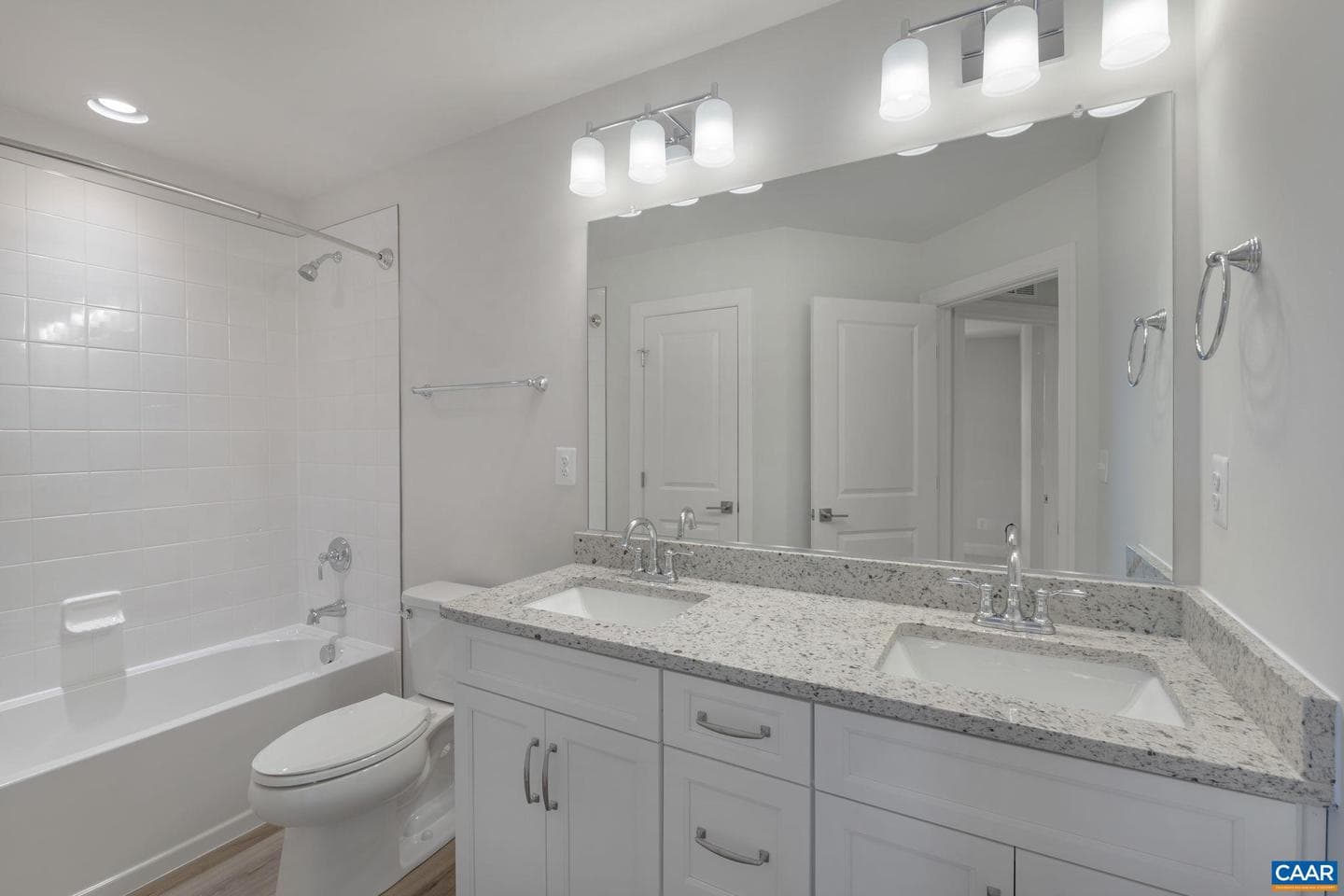 4042 Talen Ln photo 30