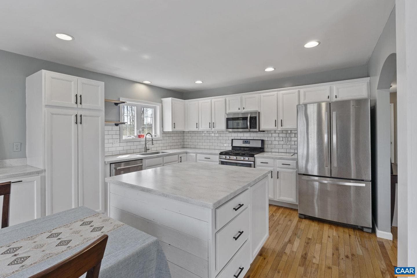 379 Fox Ridge Ln photo 13