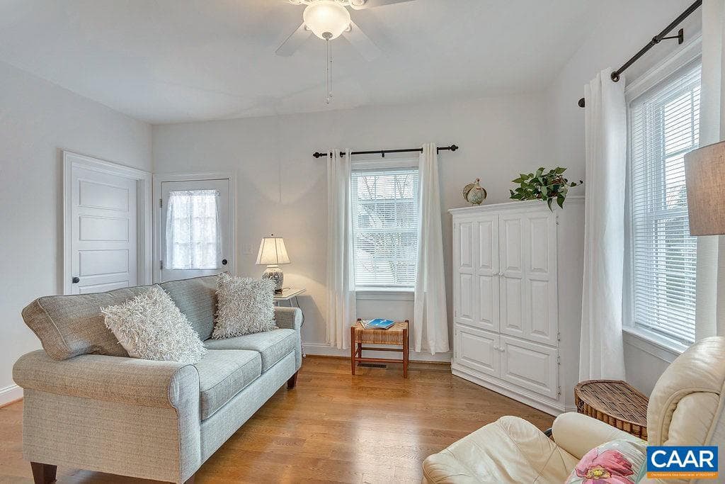 207 Douglas Ave photo 7