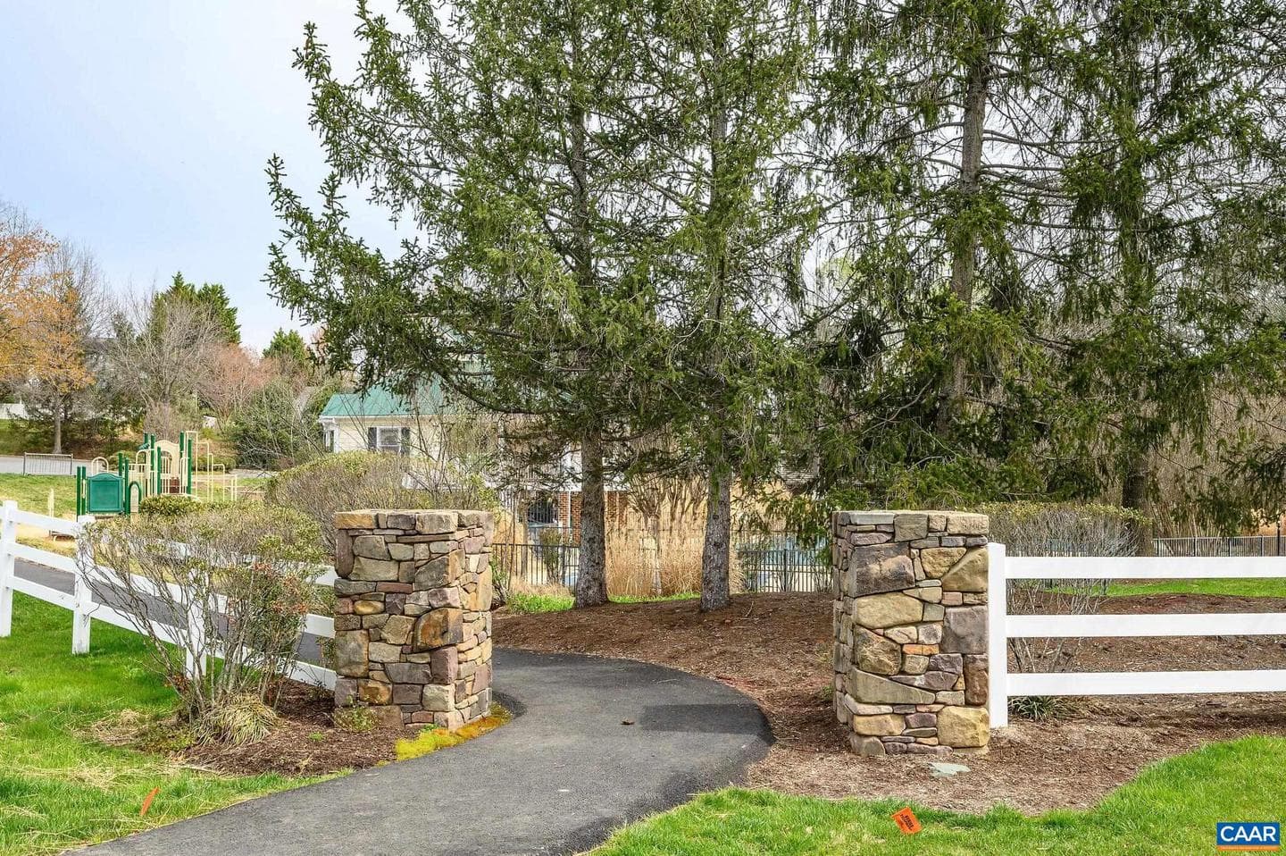 1156 Foxvale Ln photo 38