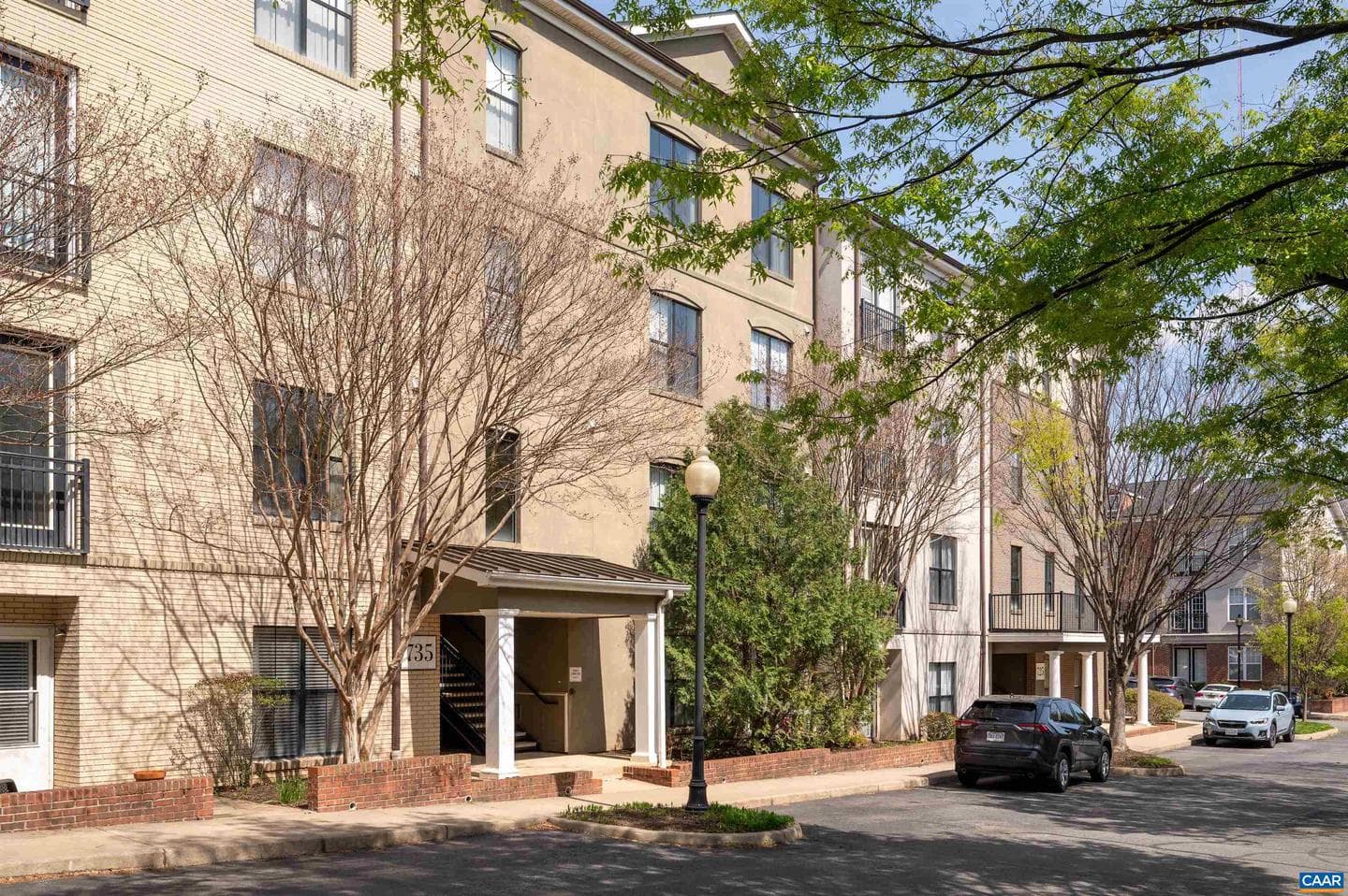 735 Walker Sq #2a