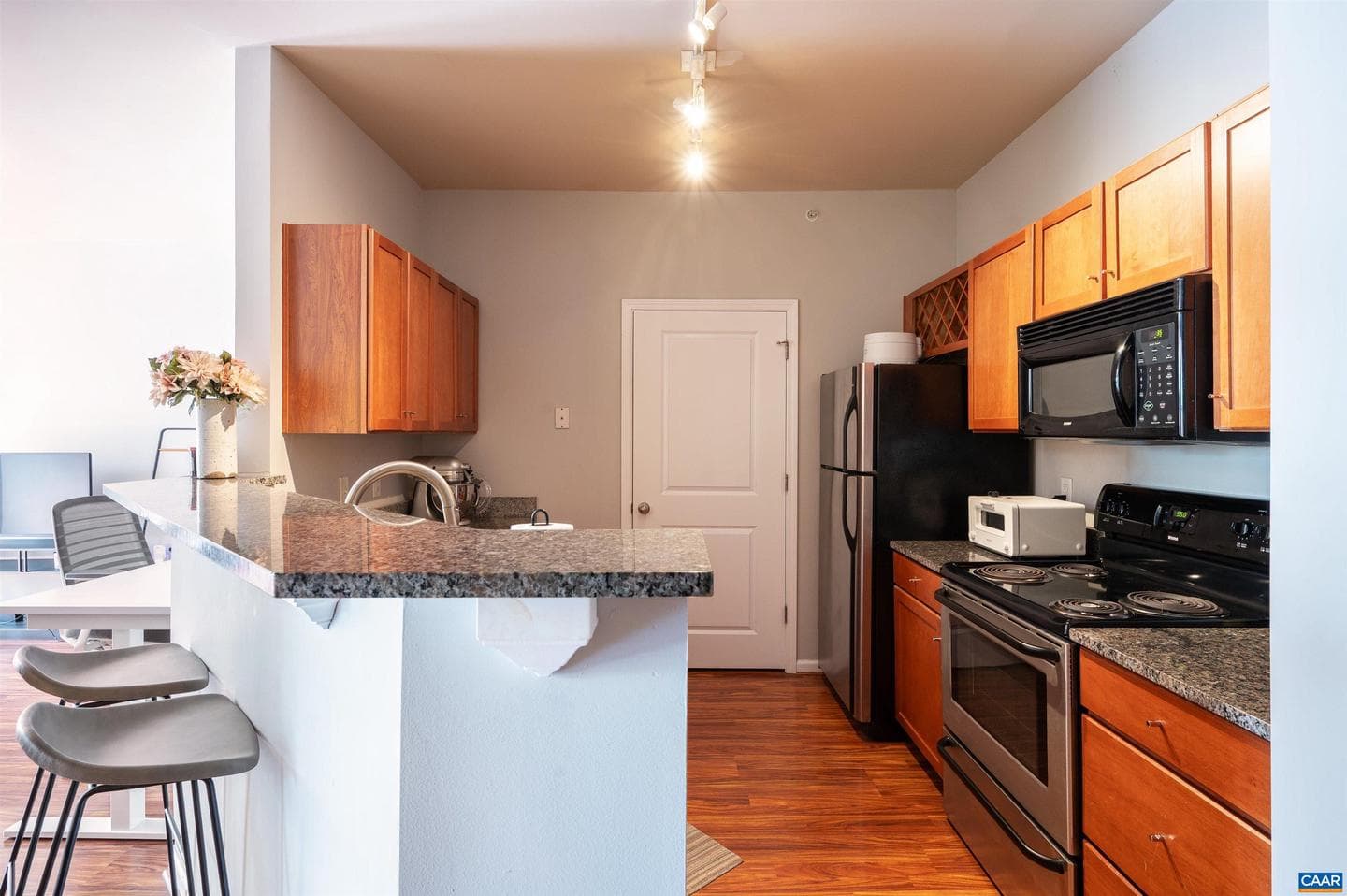 735 Walker Sq #2a photo 4