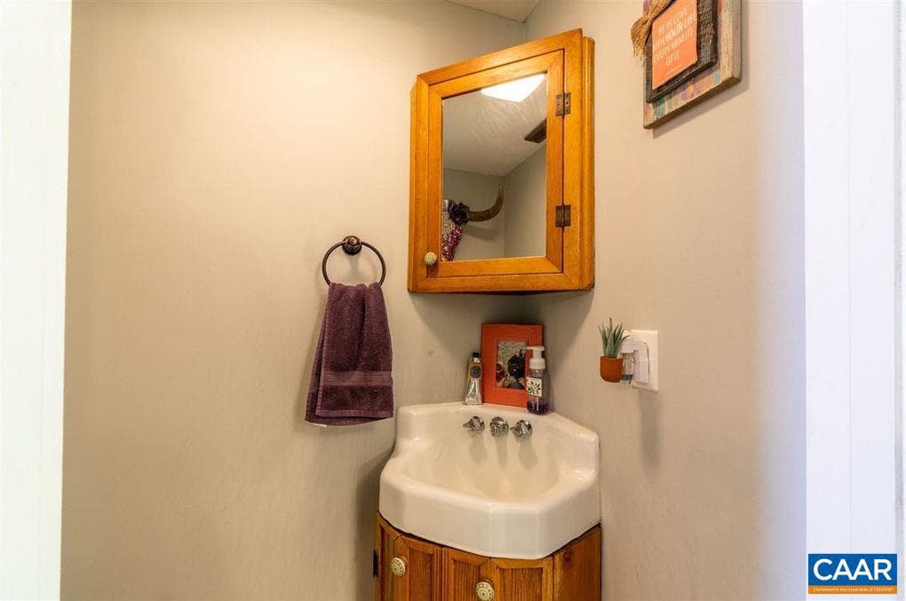 109 Hammond St #b photo 22