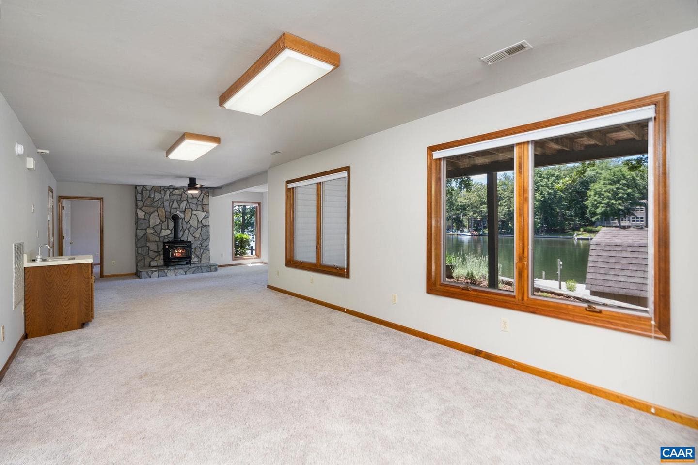 27 Ashlawn Blvd photo 48