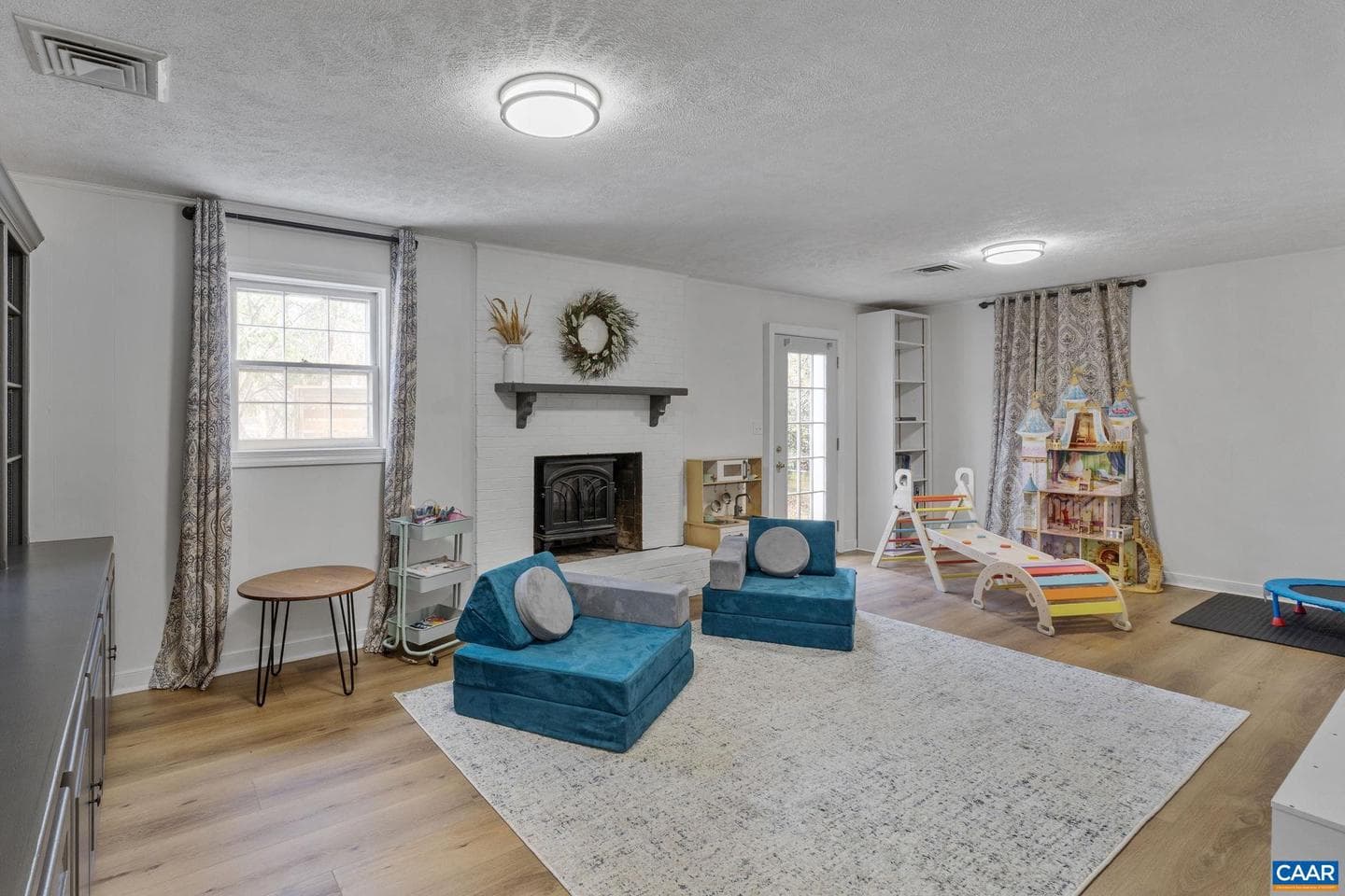 2720 Leeds Ln photo 28