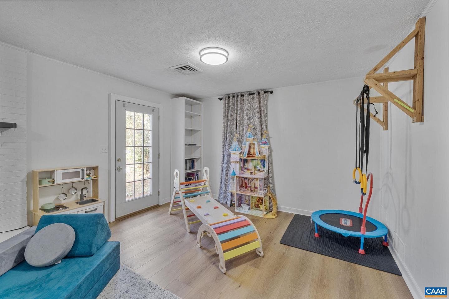 2720 Leeds Ln photo 31
