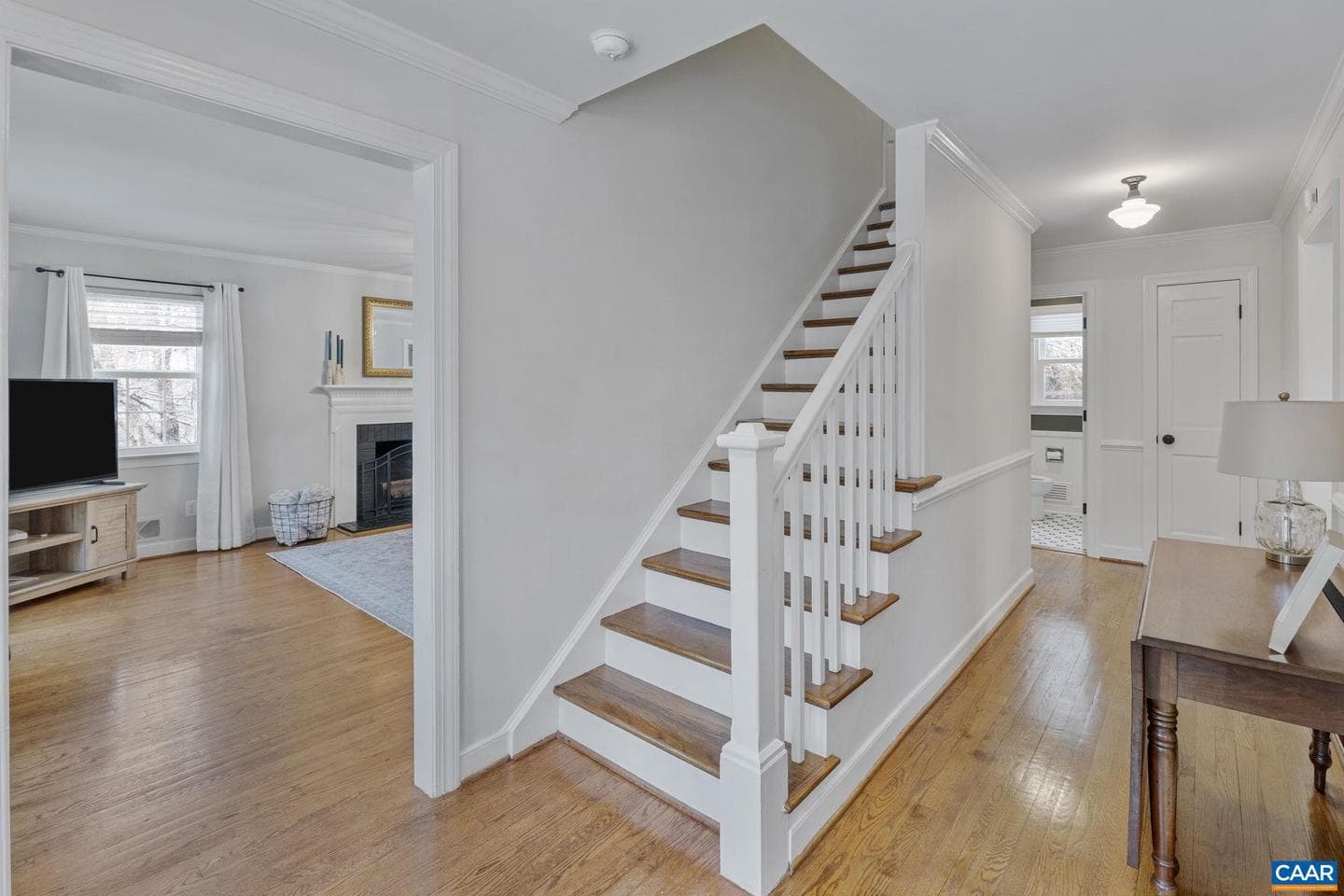 2720 Leeds Ln photo 4