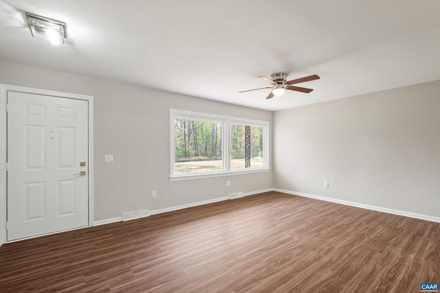 6709 Spring Hill Rd photo 4