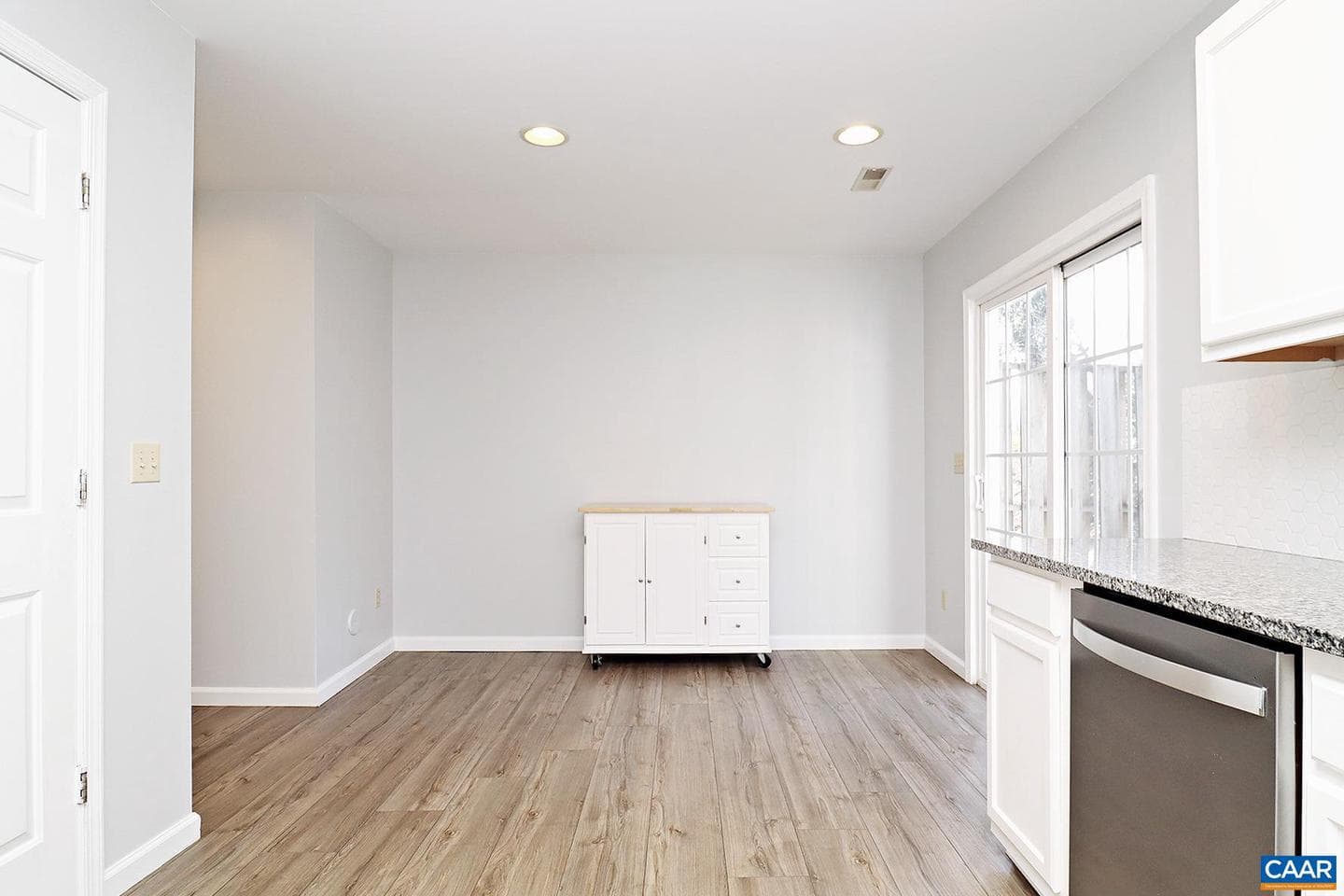 118 Hartford Ct photo 6