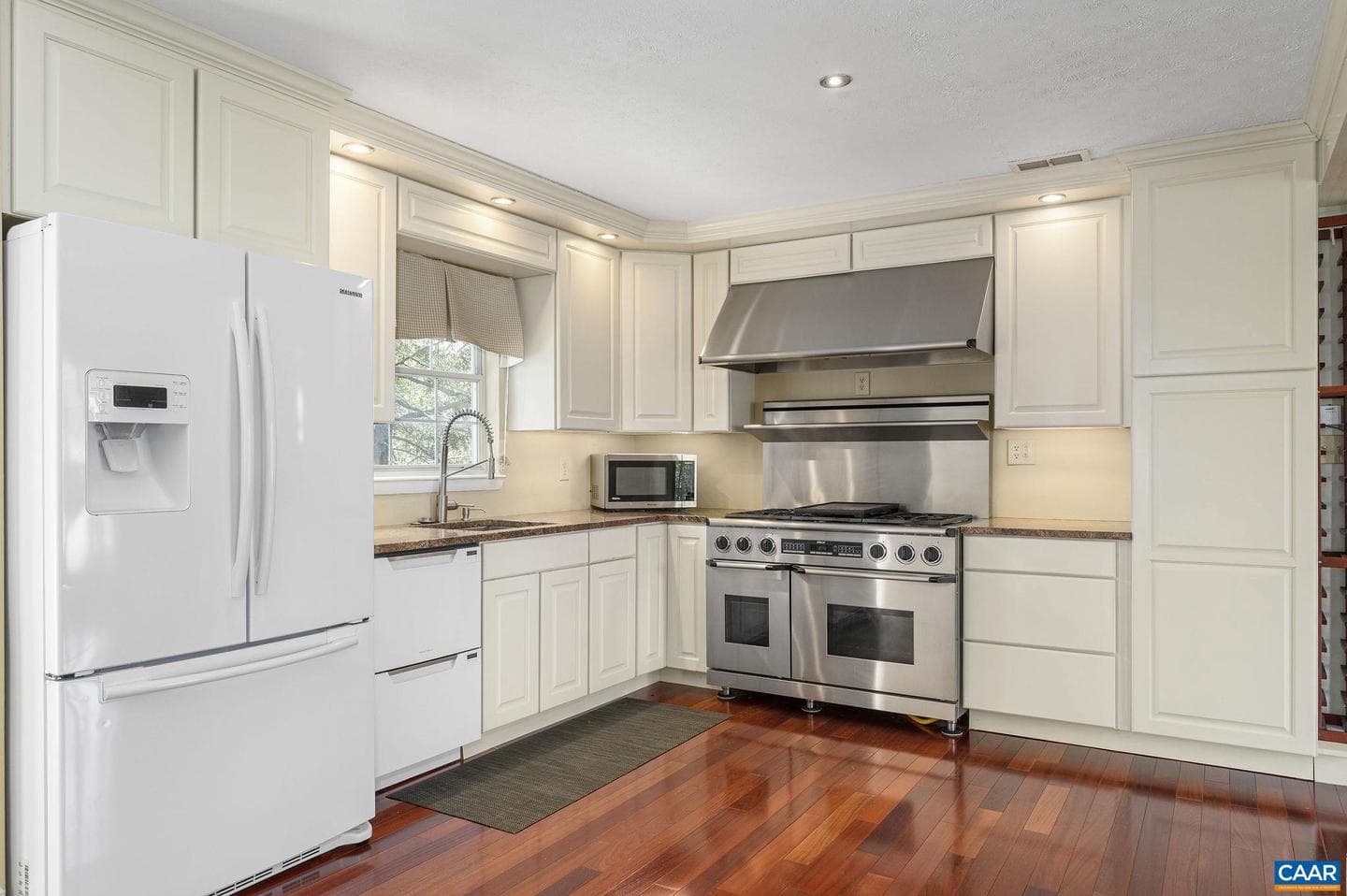 1655 Redwing Ln photo 12