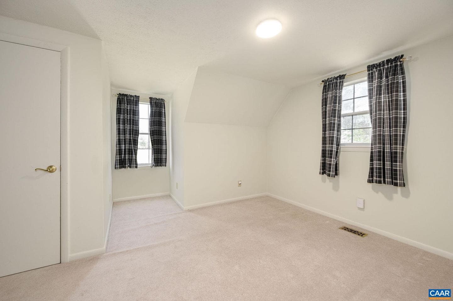1655 Redwing Ln photo 23