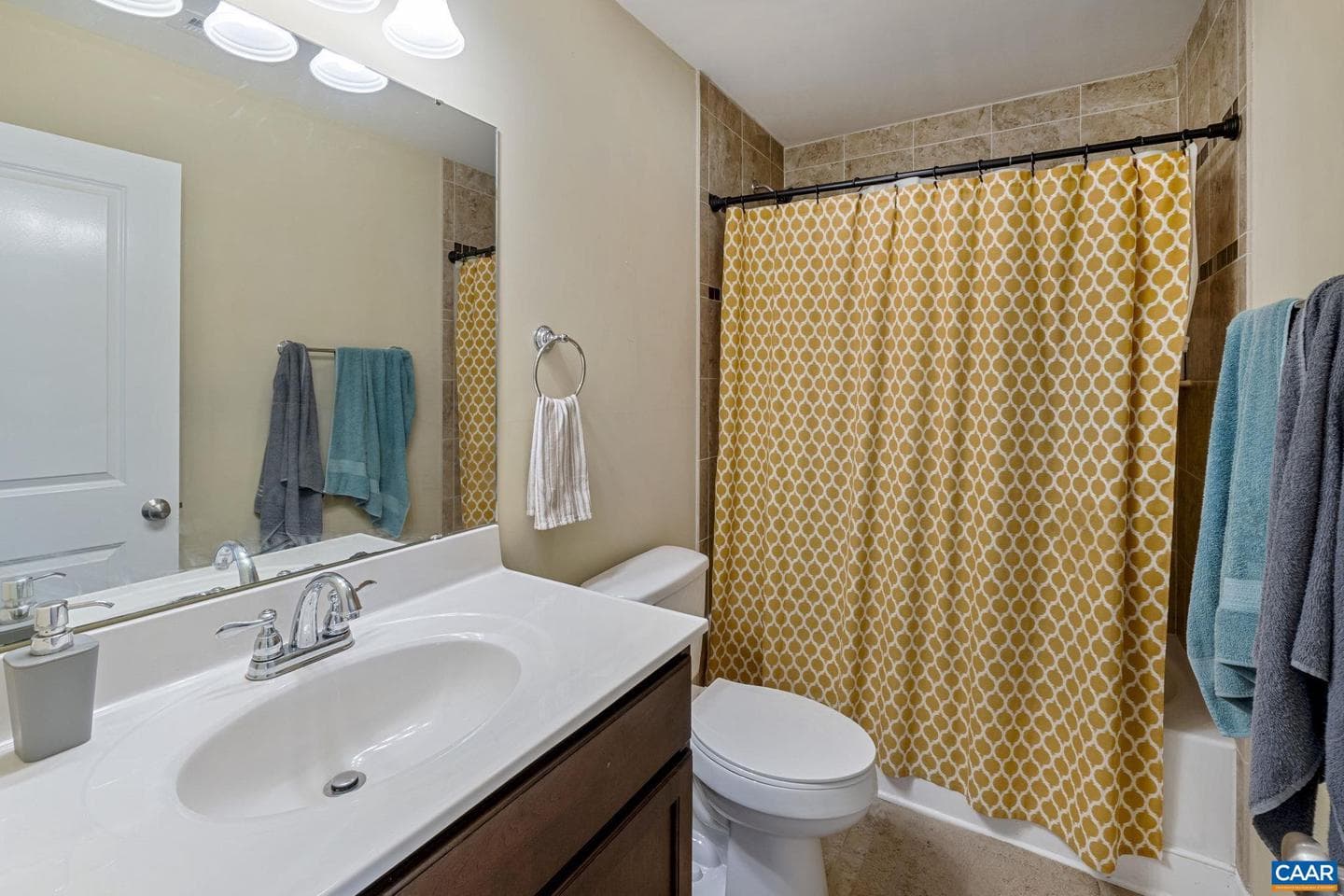 904 Rockland Ave photo 21