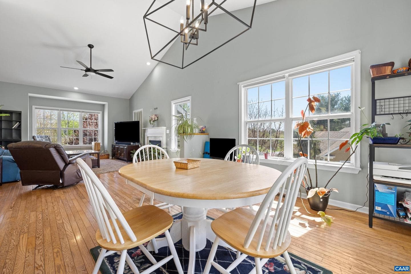 1110 Highlands Dr photo 11