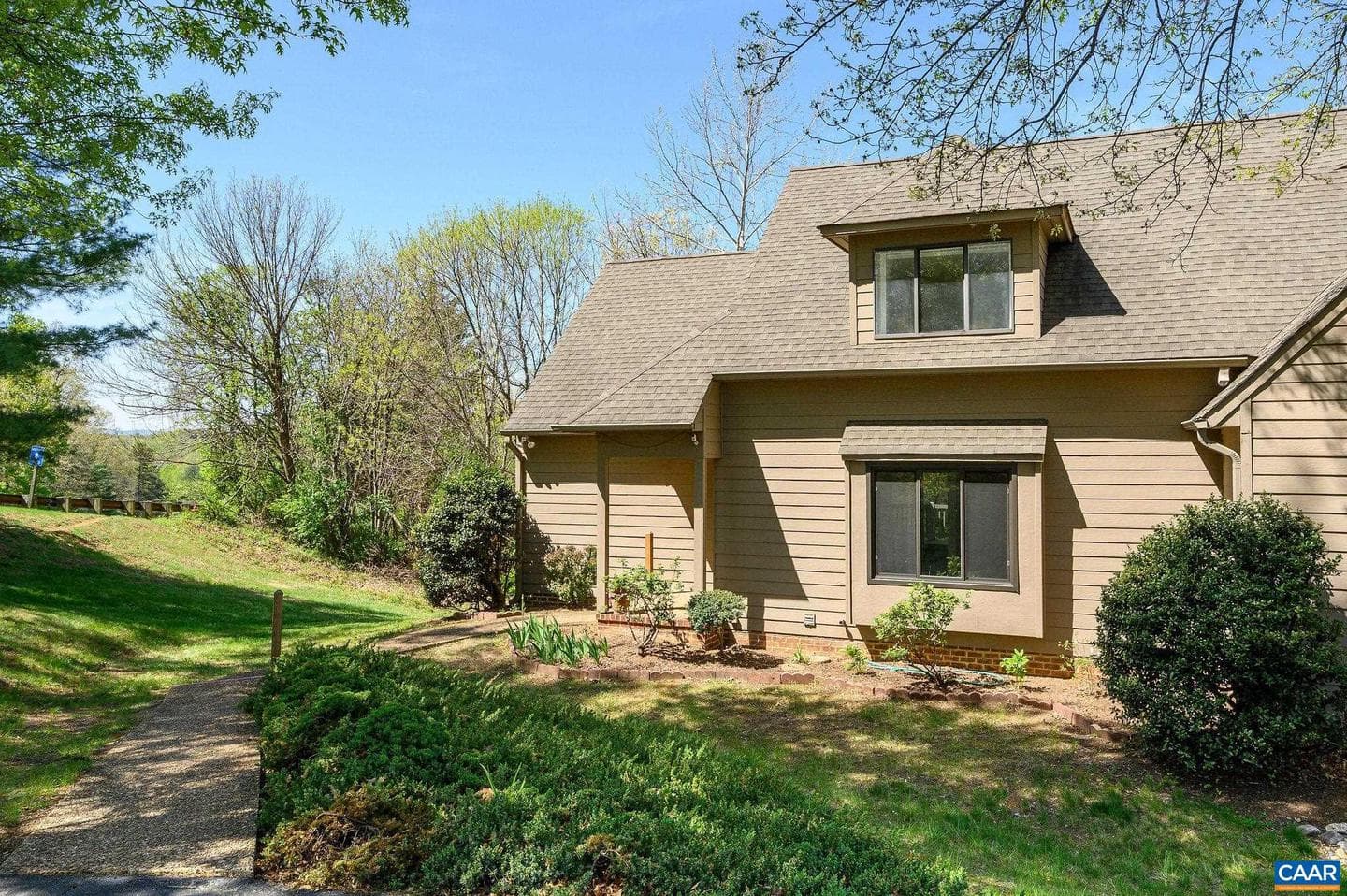 1294 Millpond Rd photo 3