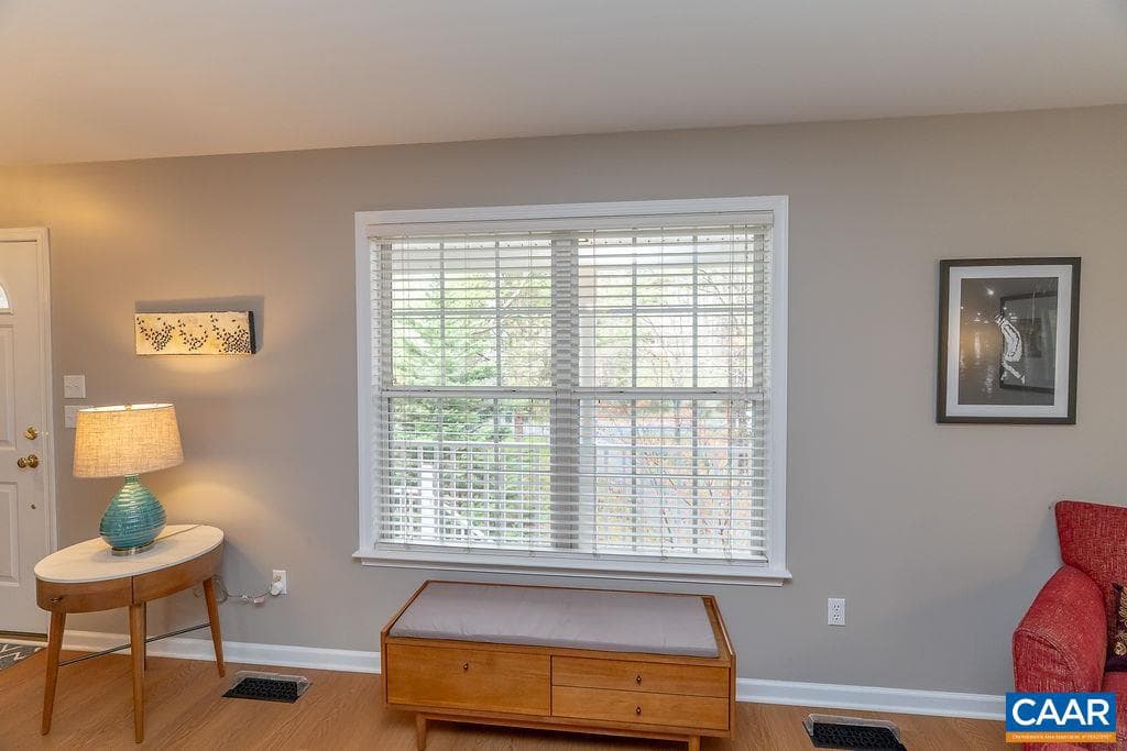 246 White Cedar Rd photo 8