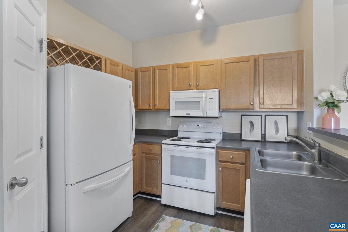 280 Riverbend Dr #1e photo 14
