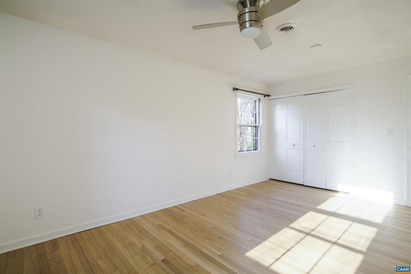 104 Smithfield Ct photo 37
