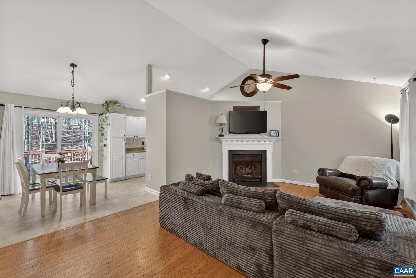 40 Bridlewood Dr photo 17