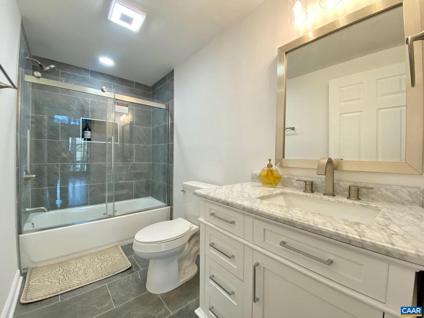 24 Tanglewood Rd photo 11
