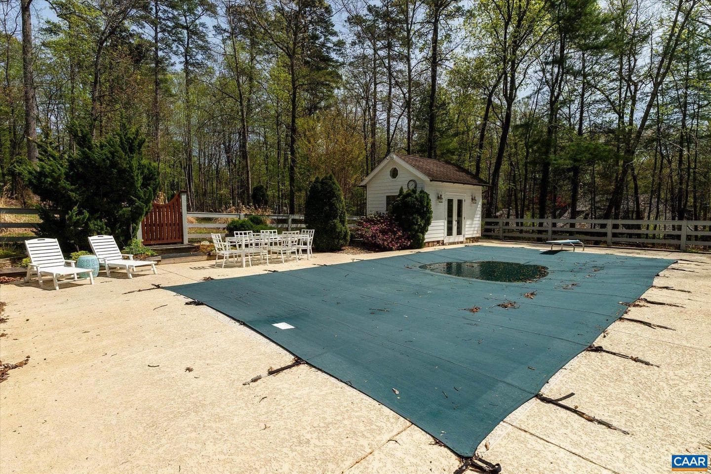 995 Old Garth Rd photo 65