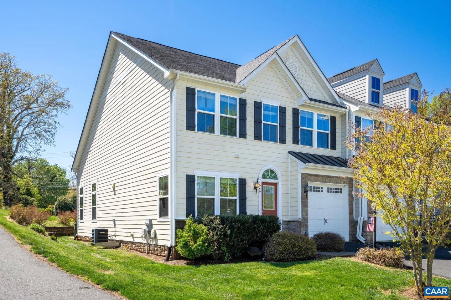 1549 Sawgrass Ct, Charlottesville