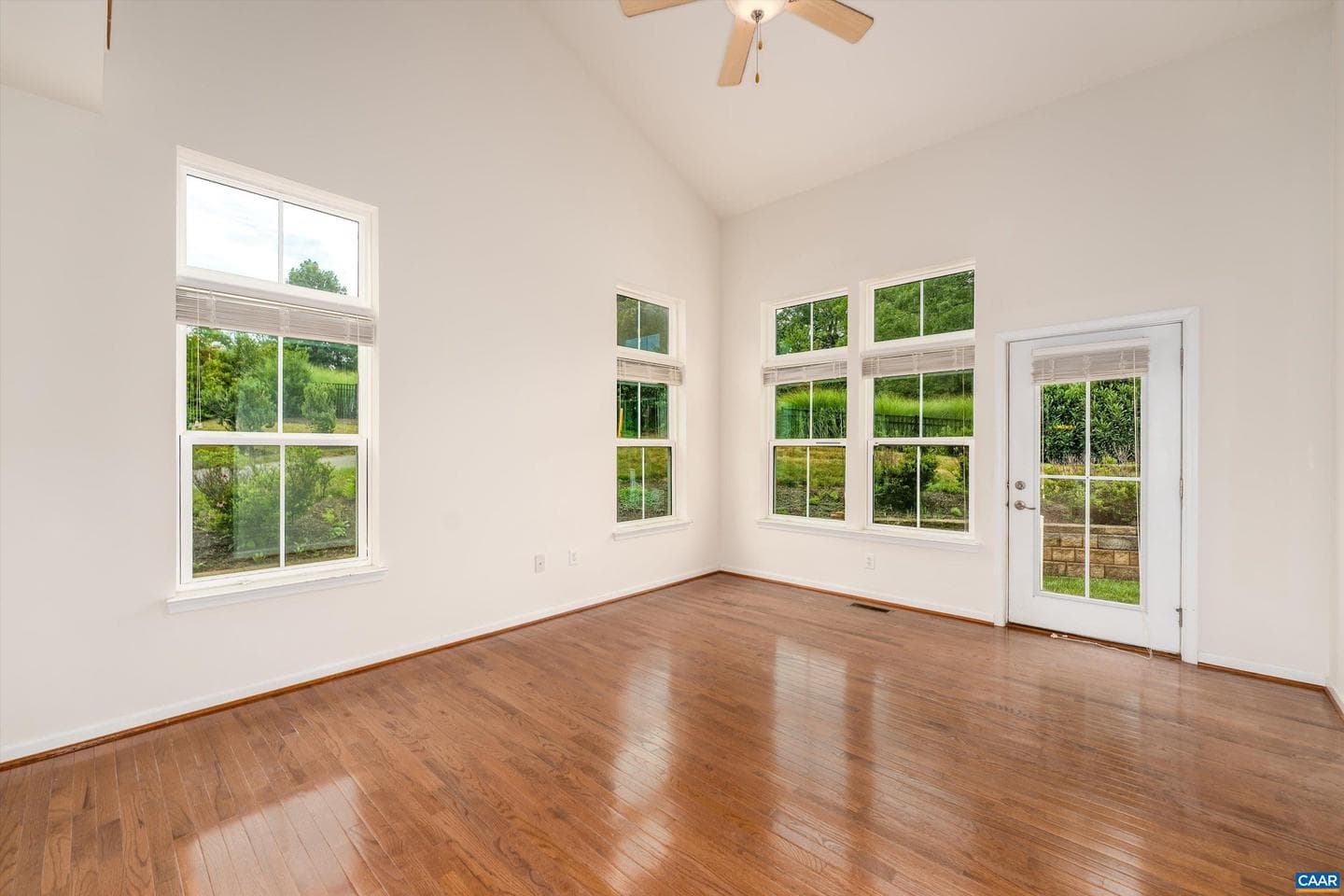 1549 Sawgrass Ct photo 20