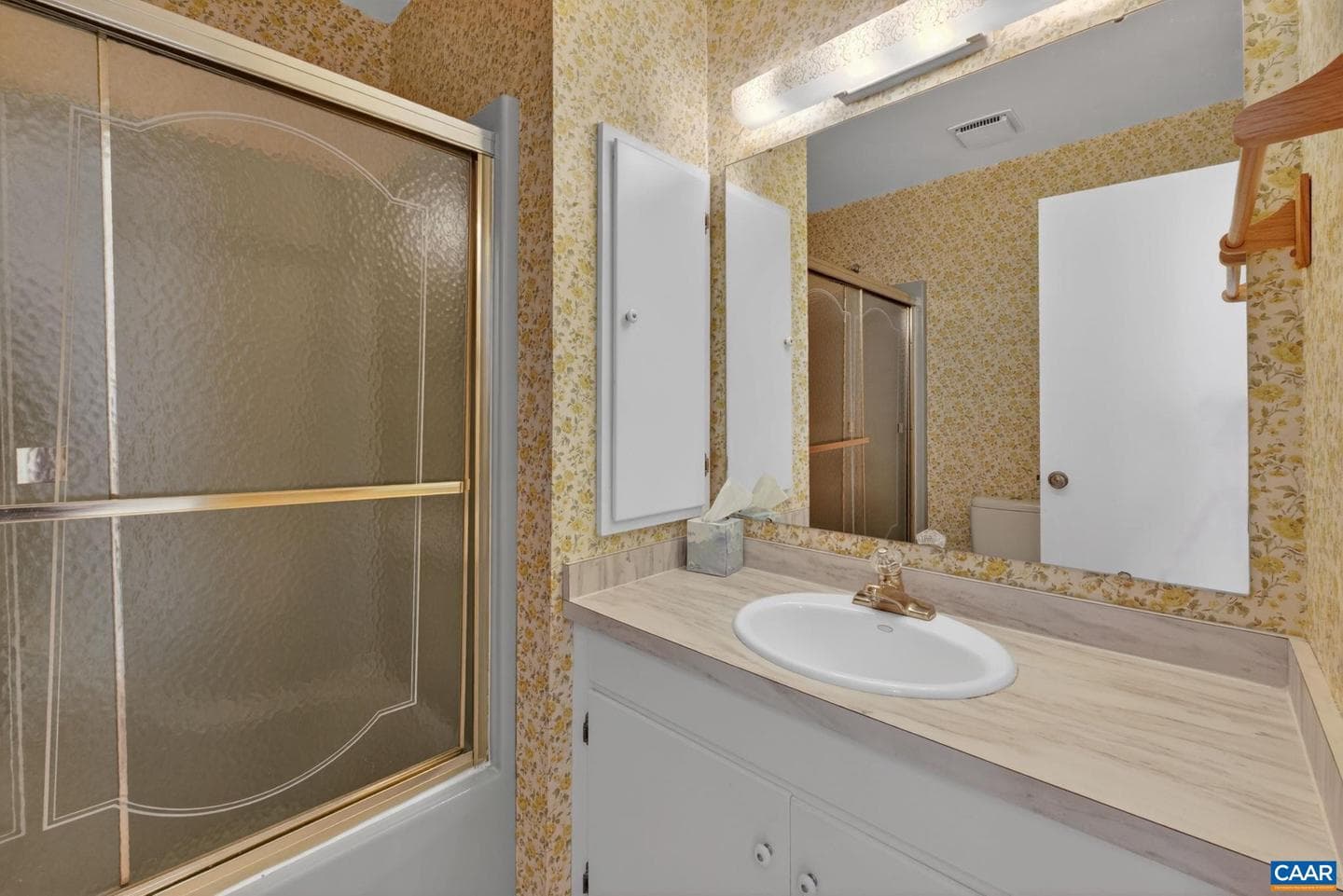 1610 Redwing Ln photo 13