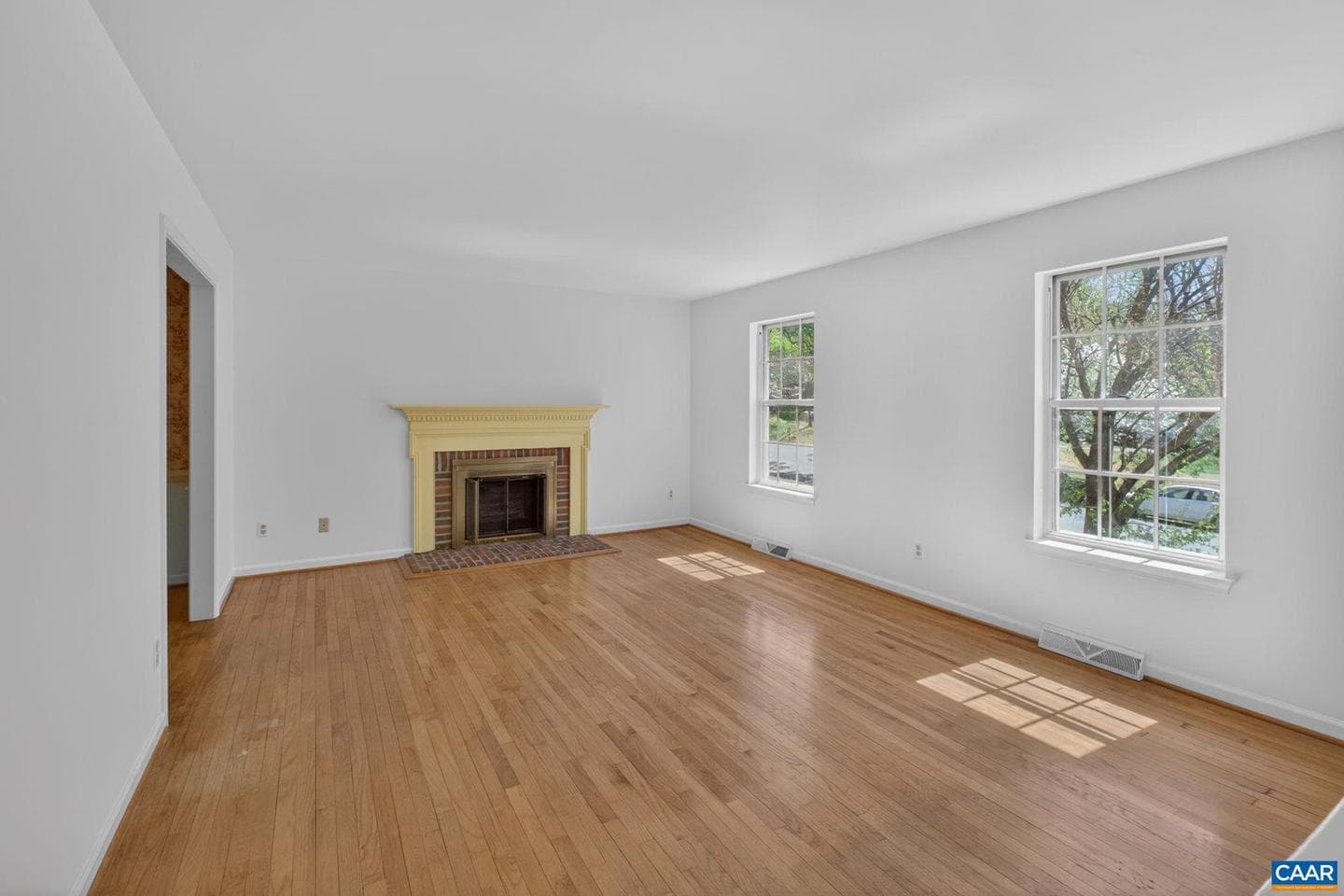 1610 Redwing Ln photo 5