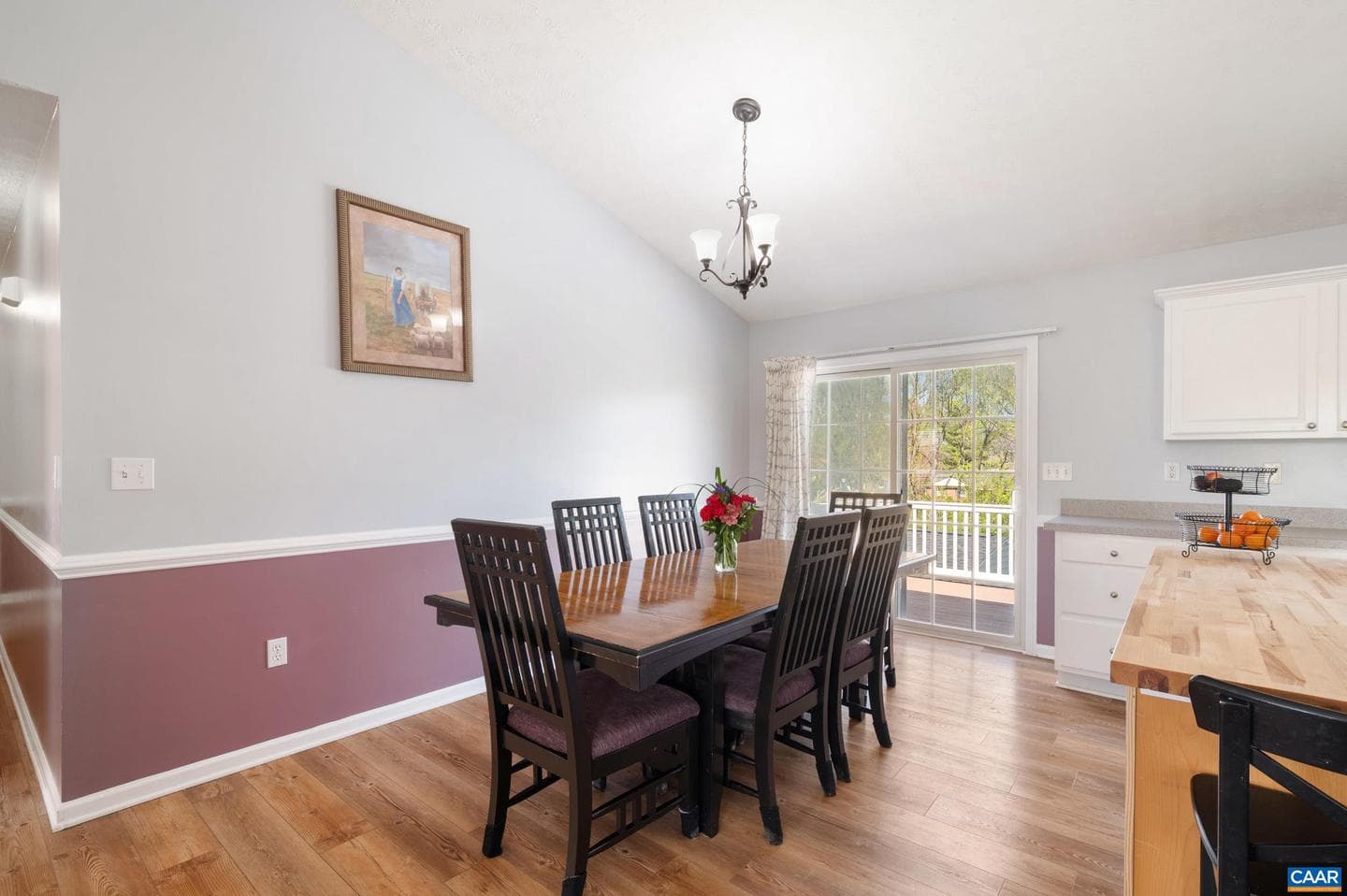225 Mayfield Ln photo 10
