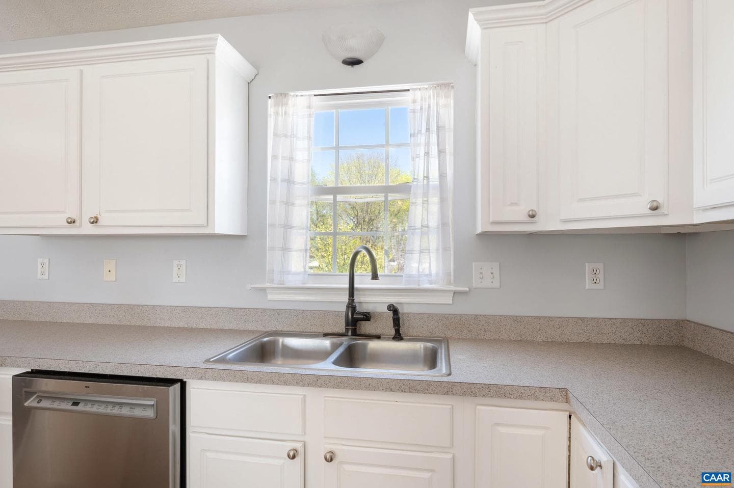 225 Mayfield Ln photo 7
