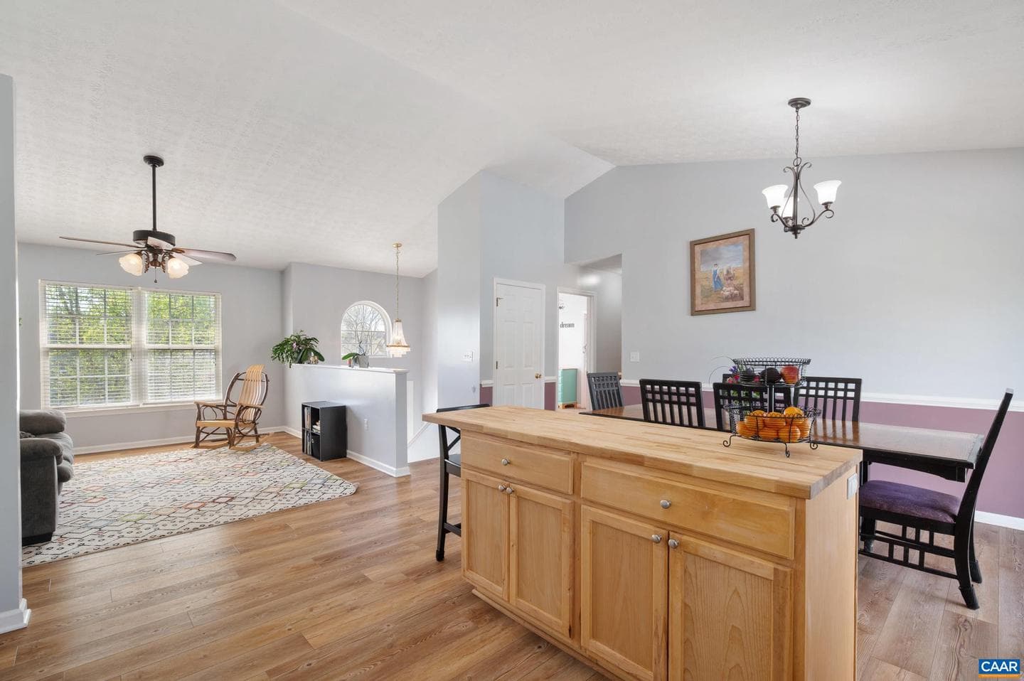 225 Mayfield Ln photo 8