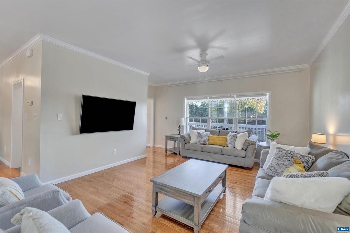 1006 Long St photo 11