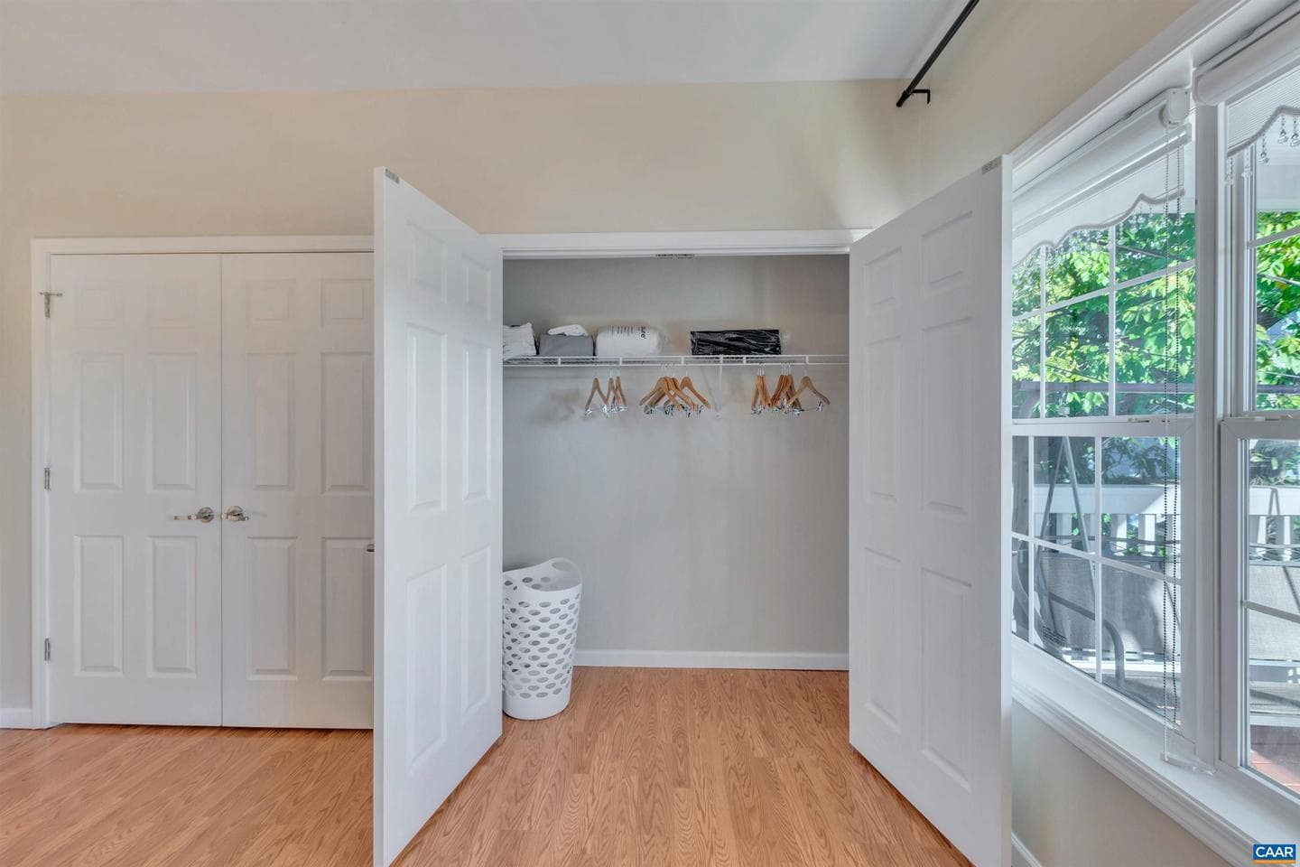 1006 Long St photo 6