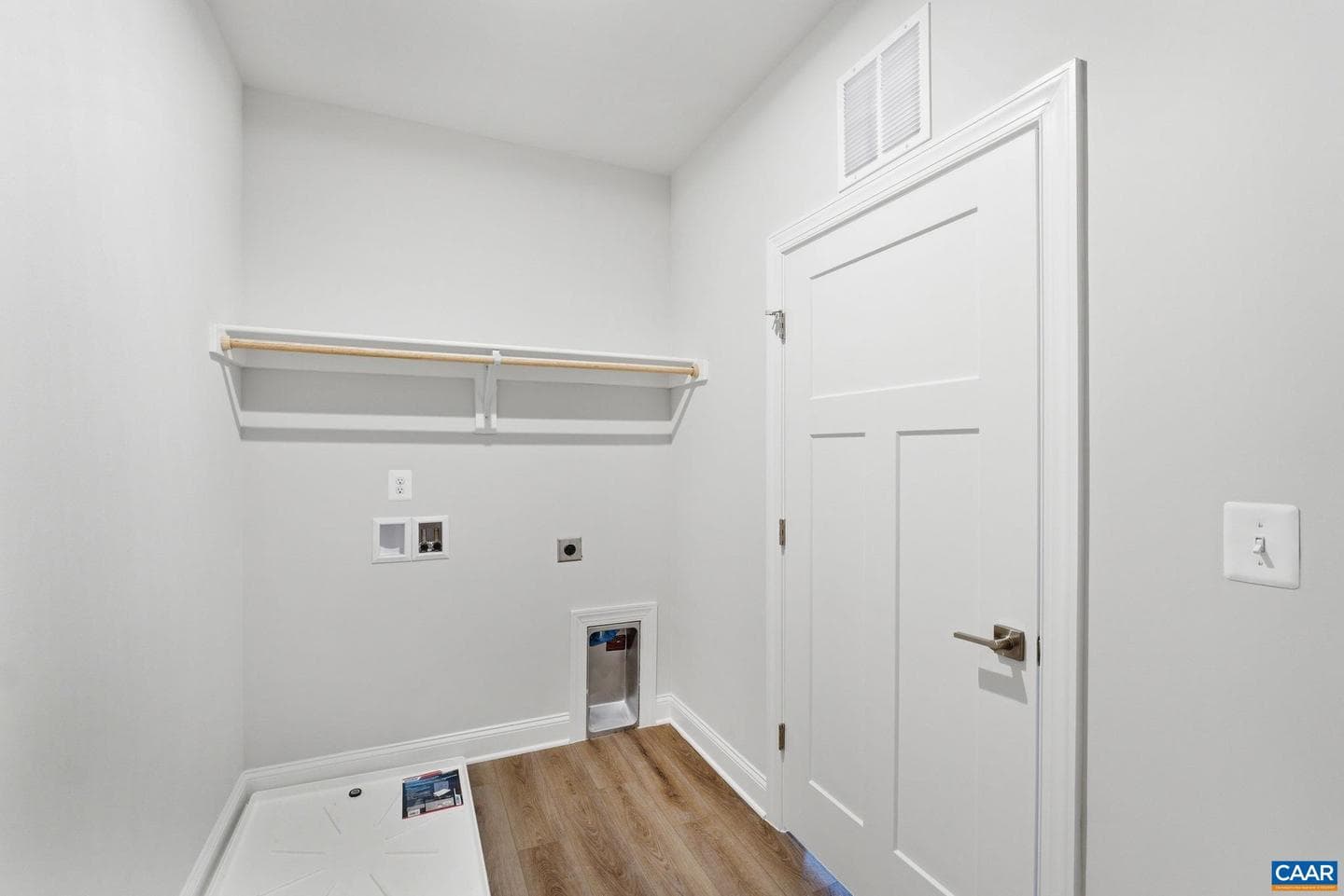 128b Marcella St photo 24