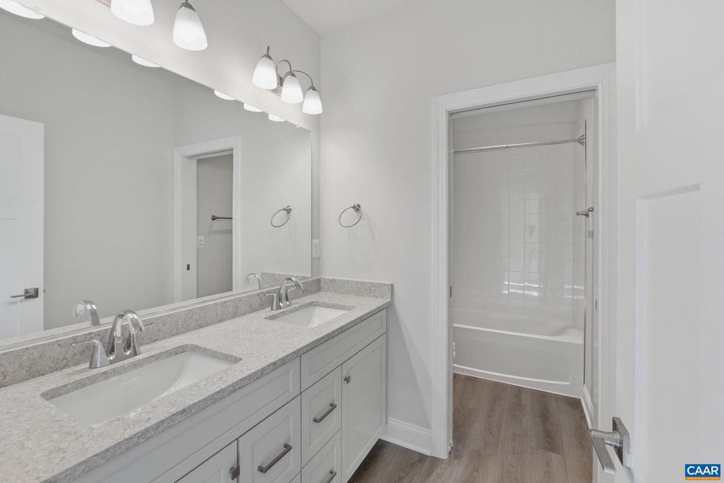 128b Marcella St photo 33