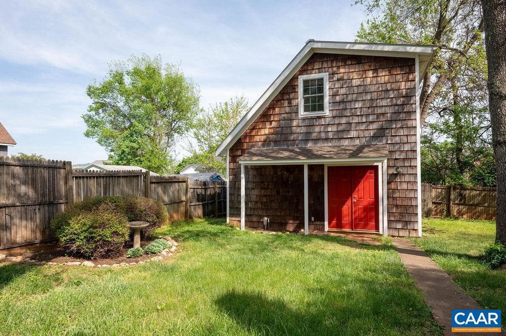 118 Goodman St photo 28