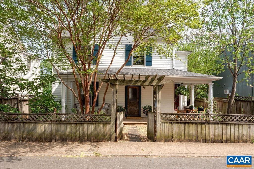 118 Goodman St photo 3