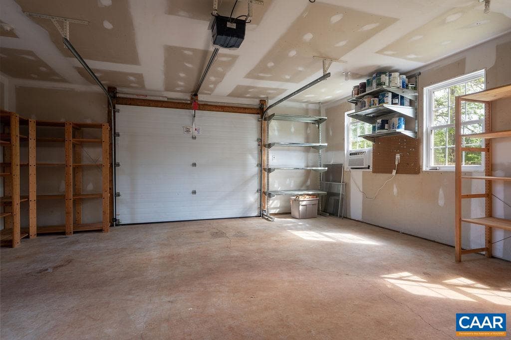 118 Goodman St photo 30