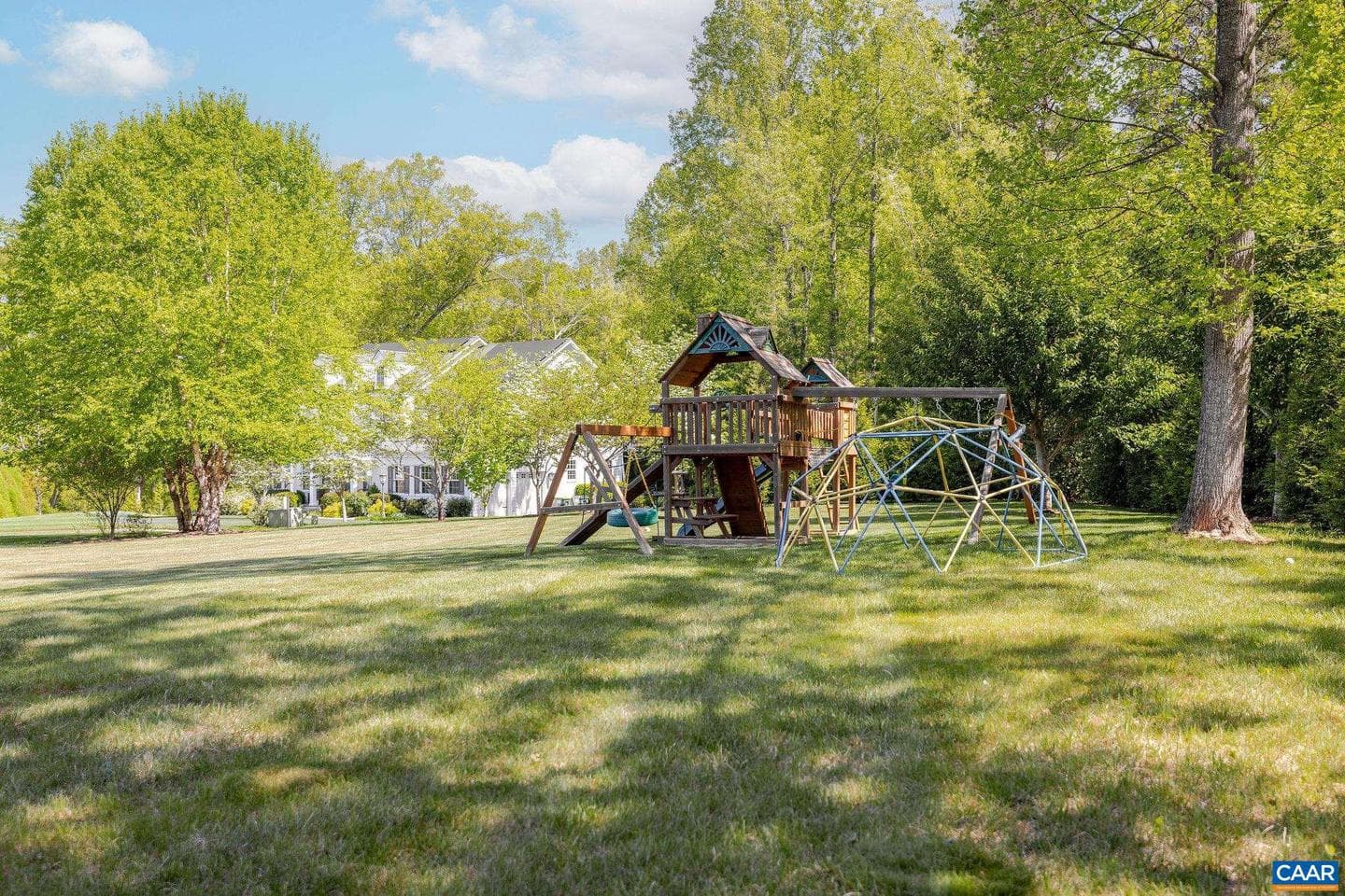 1630 Victor Pl photo 8